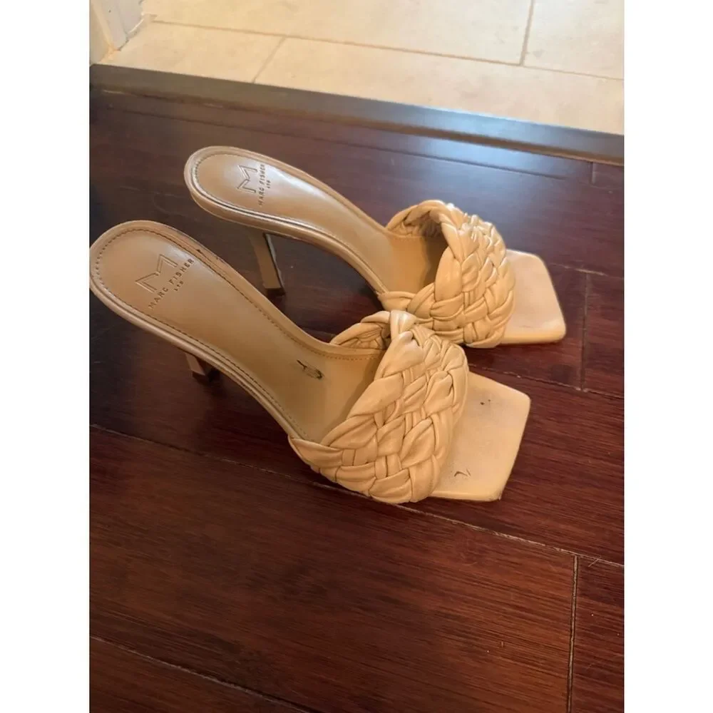 Marc Fisher Braided Cream Slide Heels - Excellent Condition - Size 8 - With Box